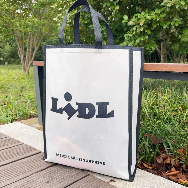 Xuanjin Second-Class Processing White Non-Woven Waterproof Handbag Large Clothing Shopping Bag Wholesale Xuanjin Second-Class Processing White Non-Woven Waterproof Handbag Large Clothing Shopping Bag Wholesale