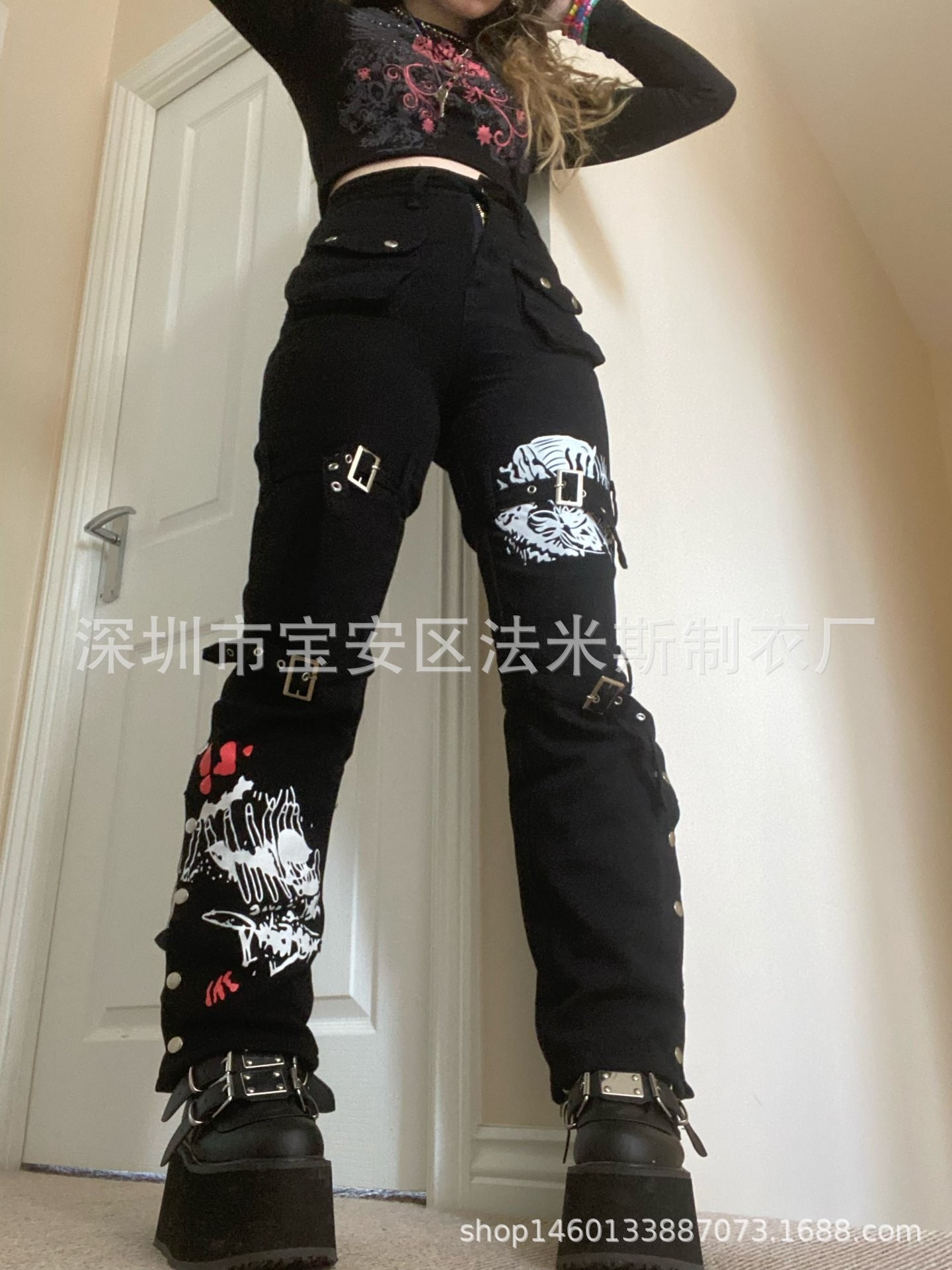 Street Trendy Cool Early Autumn 2023 Design con pantaloni drappeggiati in denim con fibbia in metallo stampato_voghion.com