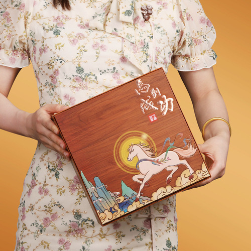 Big Red Robe Cinnamon Rock Tea High-End Gift Box Tea Small Can Black Tea Jin Jun Mei Wholesale Gift Gourmet Tea