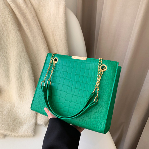 Internet celebrity fashion commuter chain armpit bag  early spring new style textured single shoulder crossbody bag large capacity small square bag