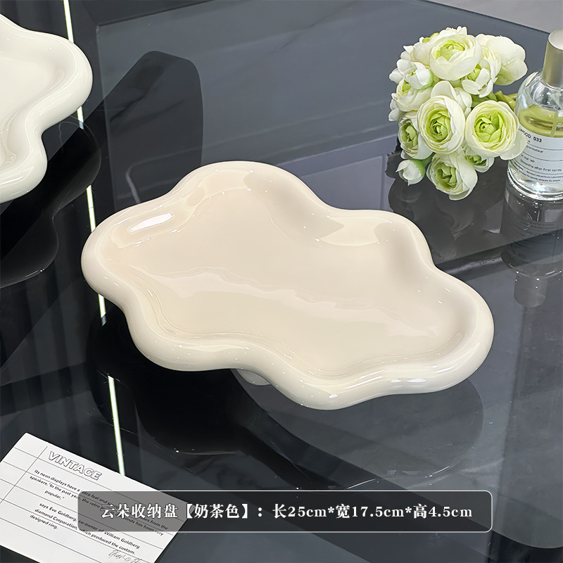 Cerámica nubes llaves de almacenamiento puerta de entrada decoración de escritorio de lujo ligero de alto grado tocador joyería bandeja de almacenamiento estante
