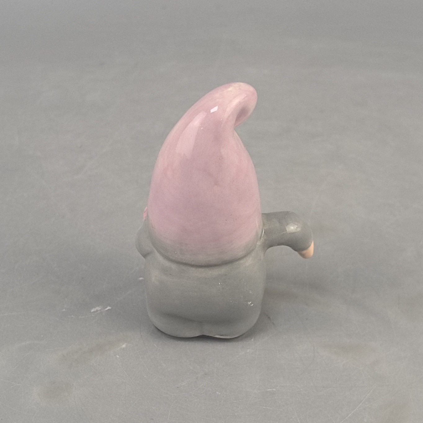 Cerámica creativa pintada a mano Elfo navideño Esposo Goblin Adornos de cerámica Color a mano Adornos Goblin navideño