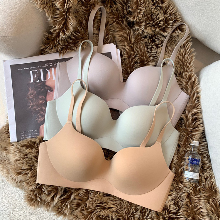 7702 tira de jalea de alta calidad sin costuras de una sola pieza simple brillante ropa interior ligera inalámbrica en forma de U belleza sujetador trasero