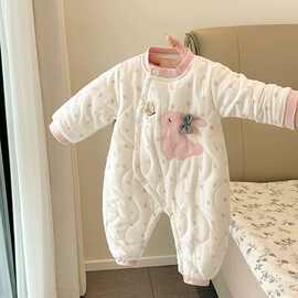 婴儿衣服秋冬装女宝宝夹棉连体衣可爱小兔小月龄冬季外出爬行服