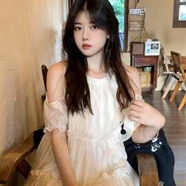 2026新品纯欲风露肩绑带圆领连衣裙超好看纯色A字裙短袖通勤女装
