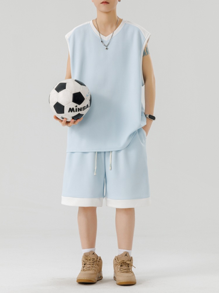 Camiseta sin mangas con cuello en V para hombres jóvenes Traje deportivo suelto de verano Chaleco guapo y pantalones cortos de dos piezas para hombres