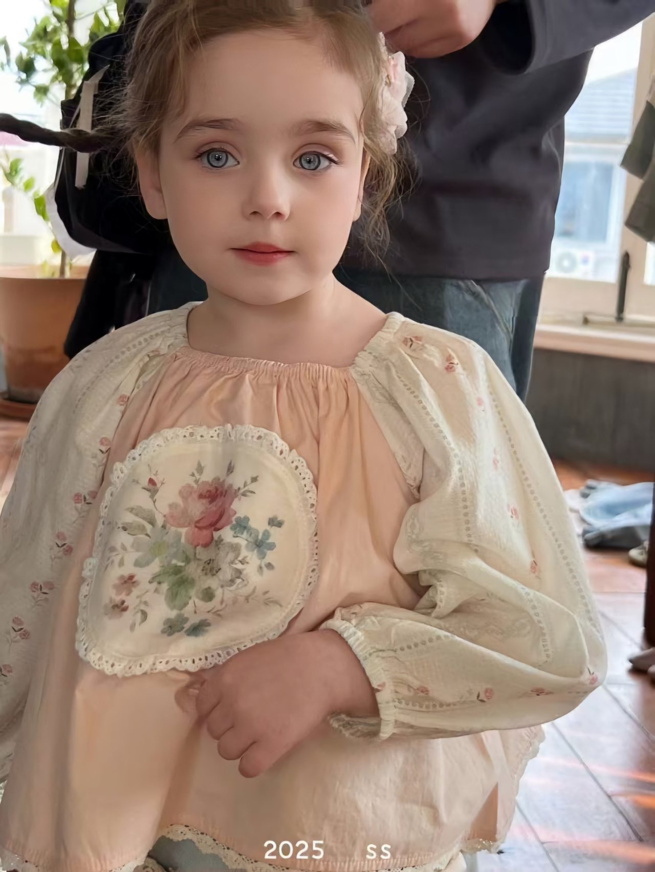 Parche de primavera para niñas camisa de bebé a juego de colores ropa para niños coreanos top de bebé ropa de primavera para niños 2025 primavera