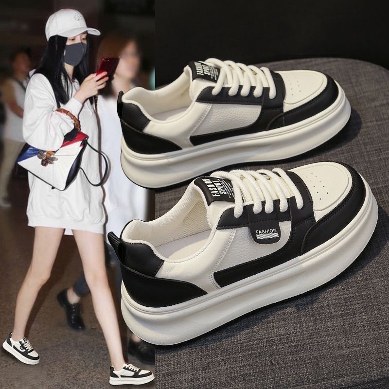 Zapatos de mujer de verano nuevos zapatos blancos transpirables para estudiantes coreanas con suela gruesa de altura deportiva zapatos de skate casuales de moda