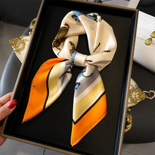 新款热销马匹小方巾仿真丝印花丝巾女春夏围脖巾气质百搭装饰领巾