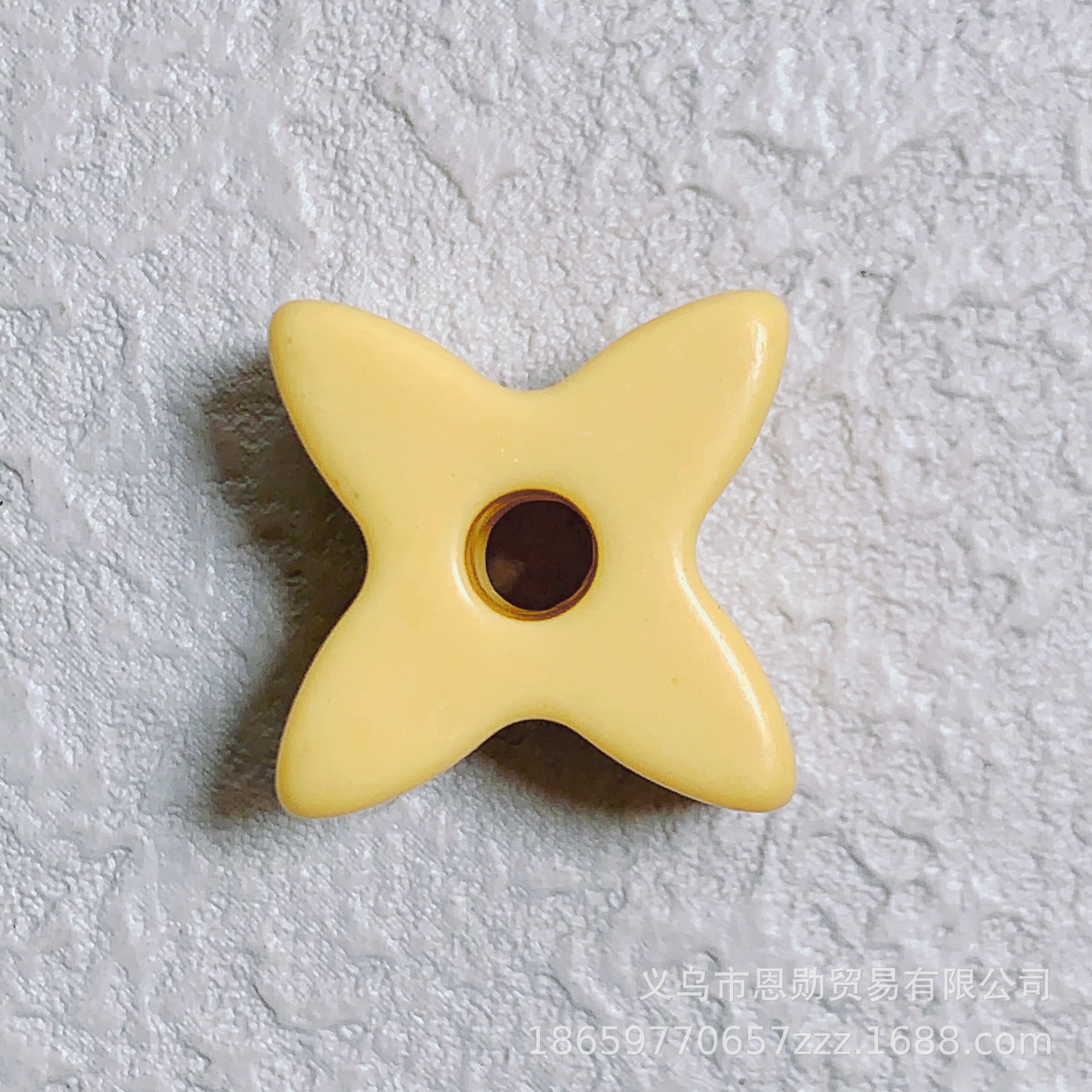 X(light brown