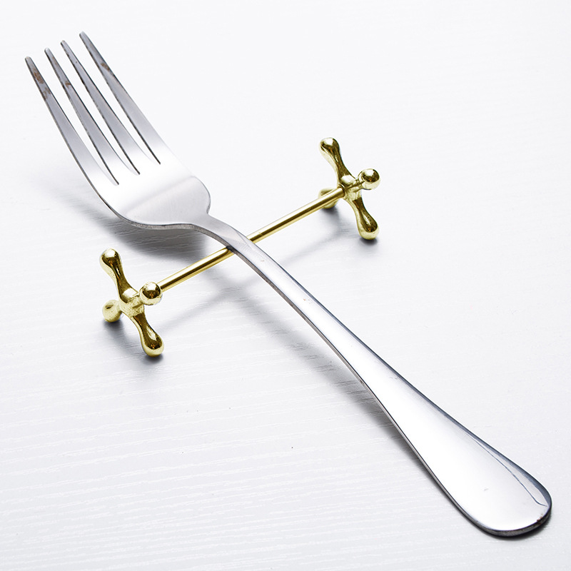 Stainless steel chopstick rest in Japanese and Korean style, gold chopsticks, dining tableware spoon holder, creative hotel dining table setting