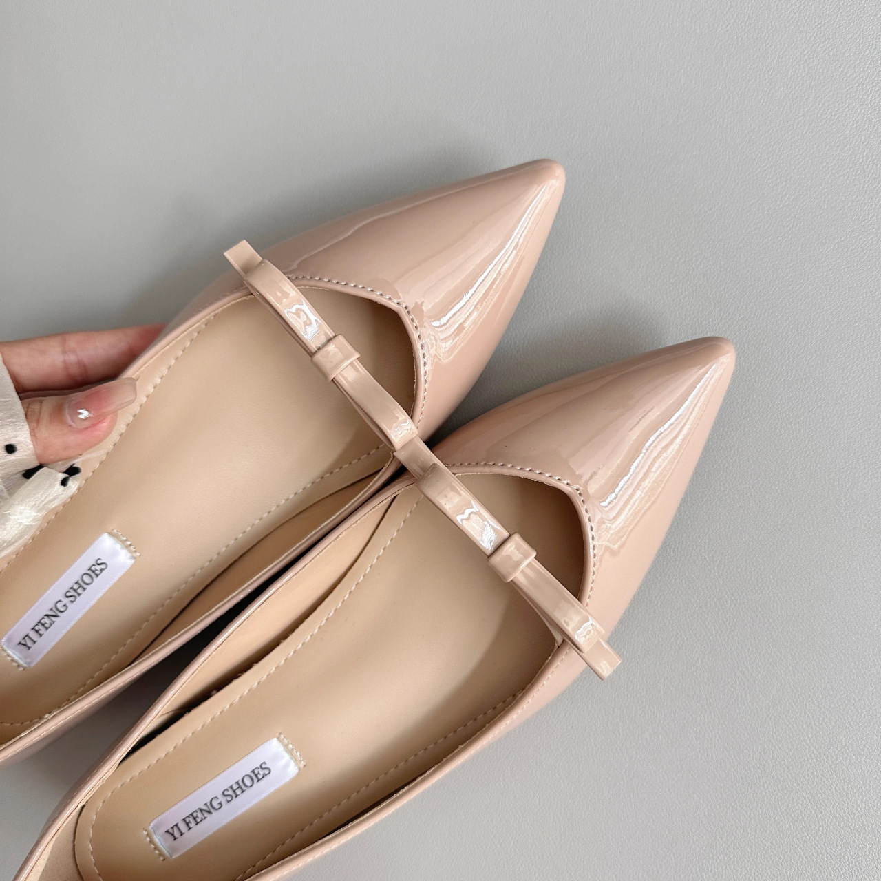 Elegant cute shoes with bow with hidden heel pointed-toe open toe