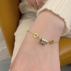 ダイヤモンドがちりばめられた人気の小柄なウエストのチタン鋼ブレスレット、18Kゴールドメッキ、色あせしない、トレンディで多用途のステンレススチールブレスレット