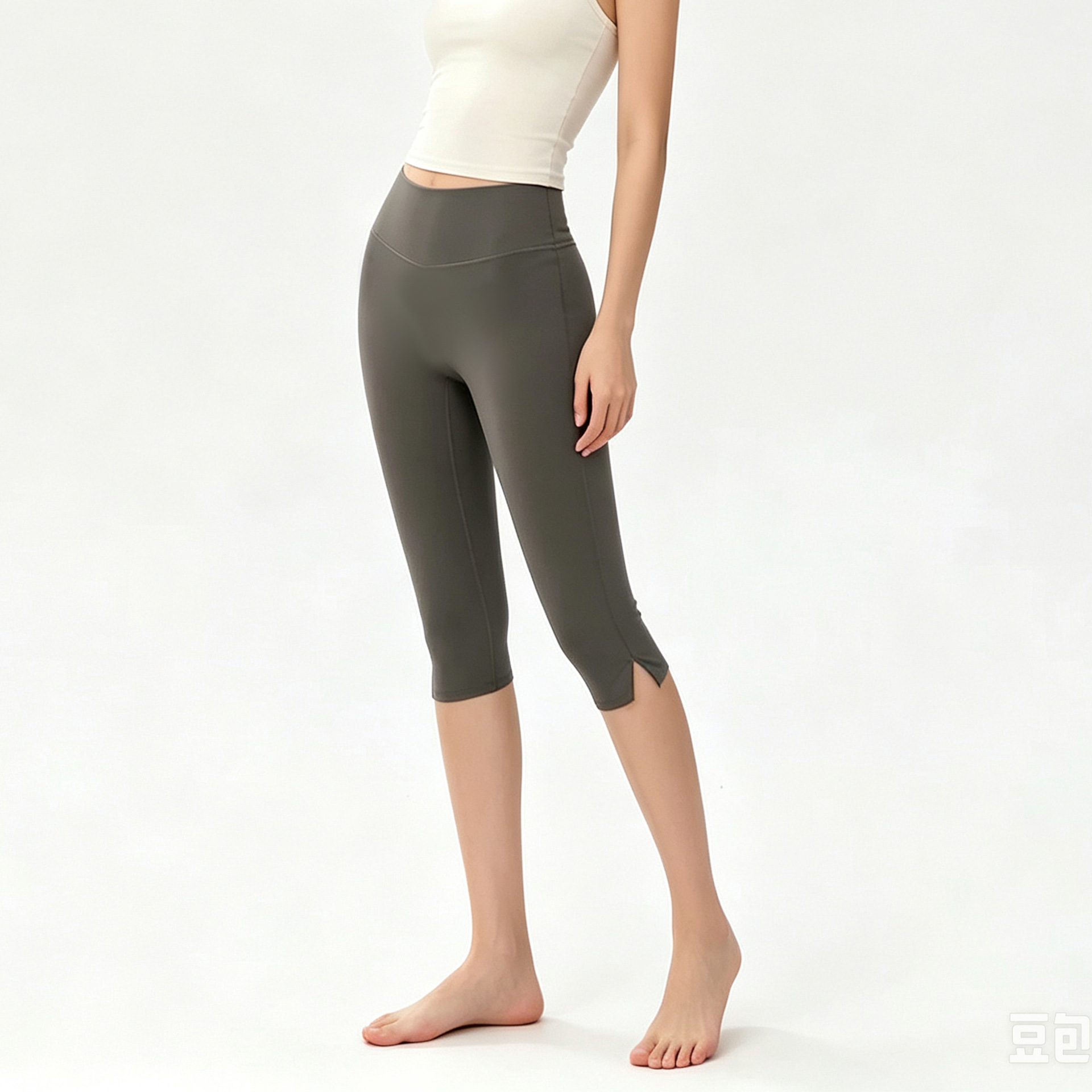 Nude-feel yoga pants for women, elastic high-waisted, butt-lifting, training fitness capri pants, training sports running tights for summer