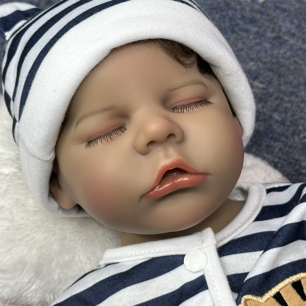 Muñecas de bebé realistas muñecas de goma blando transfronterizas mini muñecas de niños muñecas pesadas fabricantes de muñecas directas Zheng Henghua