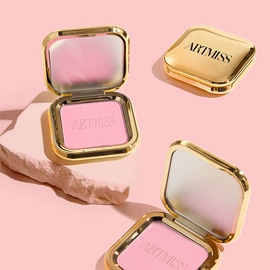 粉底液/膏;腮红、胭脂;唇釉