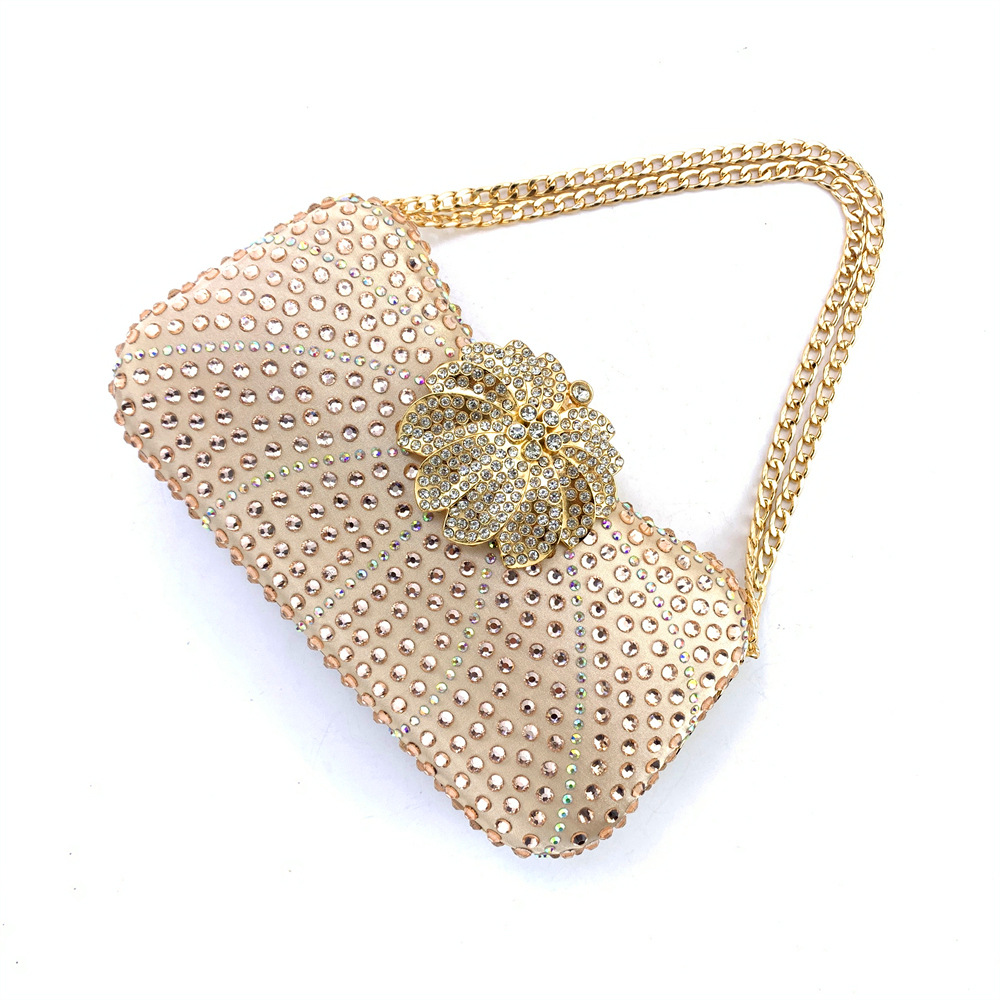420g Weight Polyester Lining Material Lock clasp Closure Type Chain Strap Type Crossbody Bag, Evening Bag Bags Type Party Occasion Polyester Material Flower Pattern All Seasons Season Women's Gender Diamond Design Elegant Style Shell Shape Gold, Silver, Black Color Gold Silver Black Polyester Flower Shell Evening Bags 2