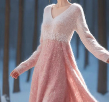 粉色V领针织连衣裙女秋冬韩剧女主穿搭感假两件裙子打底内搭