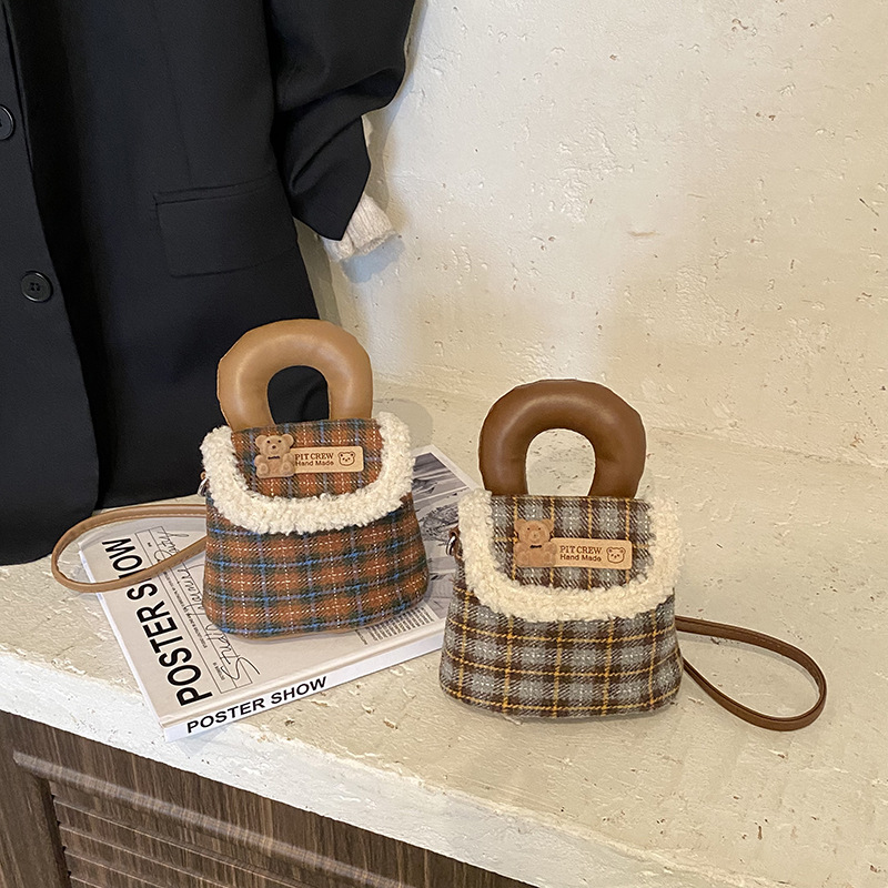Bonita bolsa de hombro para niños y niñas, mini bolso de mano para bebés, otoño y invierno nuevos accesorios para niños