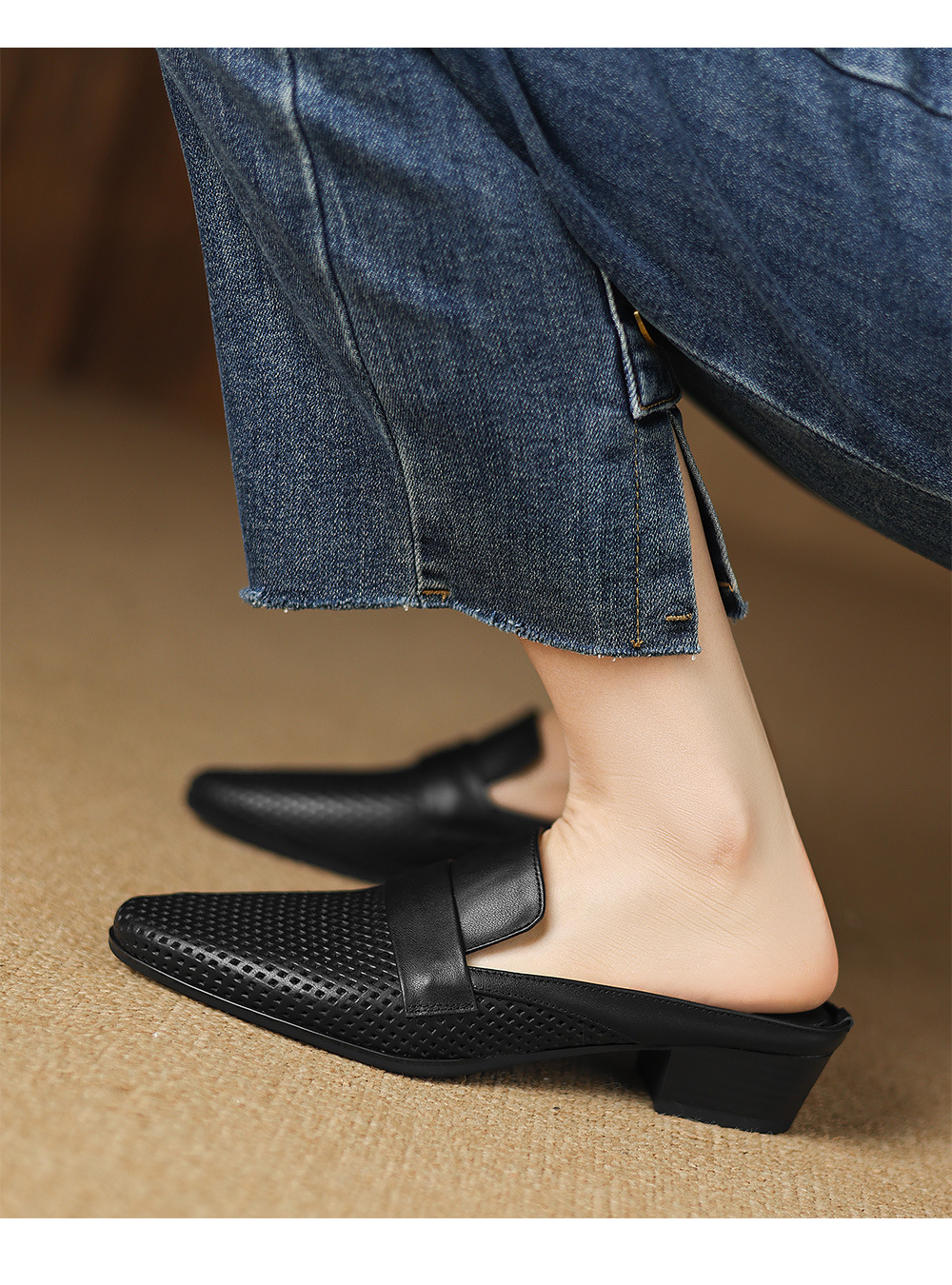 Sandal nữ quai ngang mũi kín gót thấp đế xốp nhẹ mùa xuân hè — đen chi tiết 12