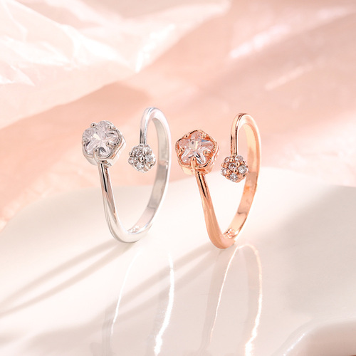 Diamond-embellished cherry blossom necklace to attract love, exquisite open-flower ring, engagement birthday set, lockchain ring gift