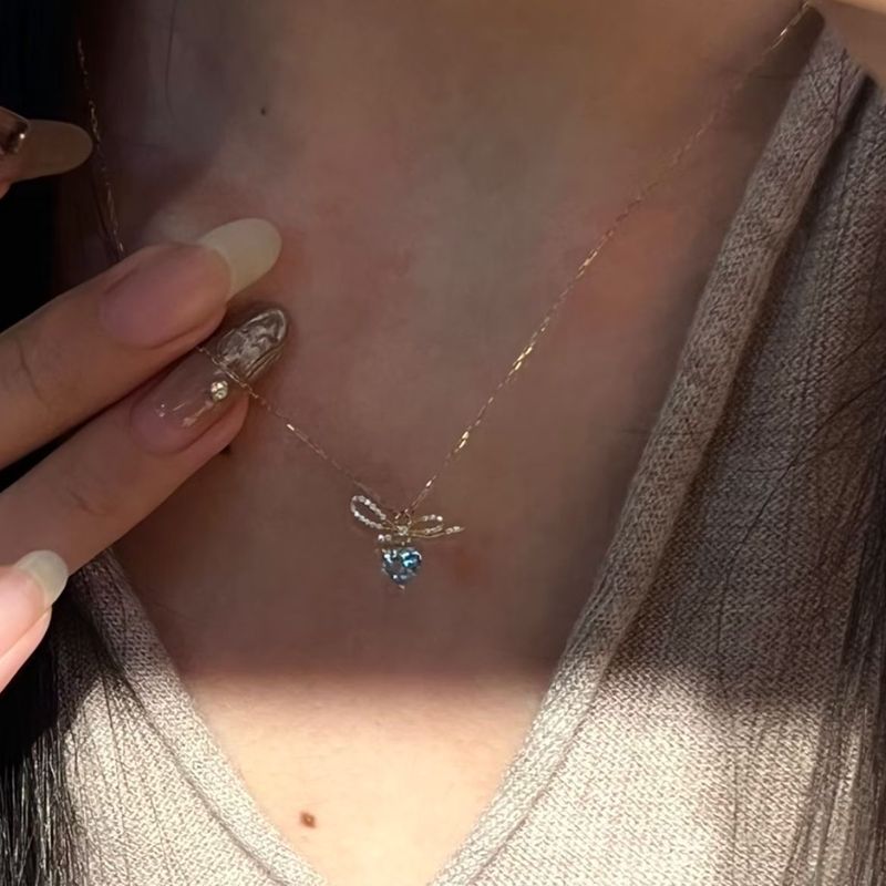 ins风蝴蝶结爱心项链女时尚甜美蝴蝶结造型灵动感吊坠锁骨链|undefined