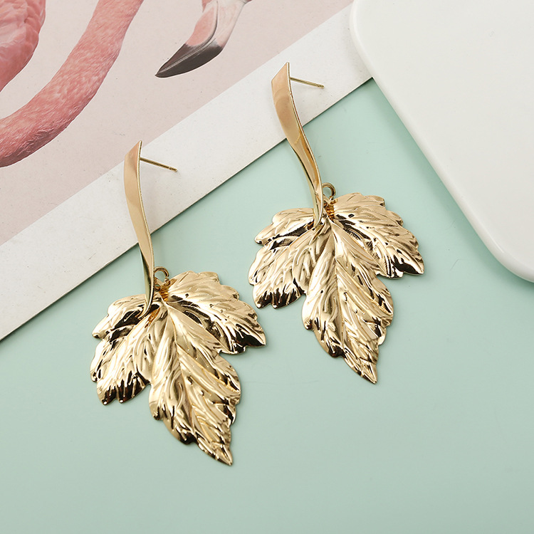 Fashion Maple Leaf Alloy Long Earrings Wholesale display picture 4