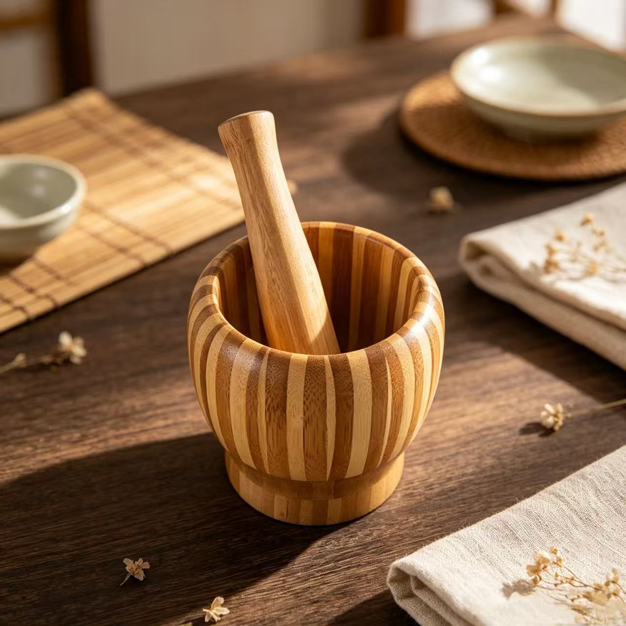 Fabricantes al por mayor cocina de ajo manuales pulverizador de ajo doméstico de madera sólida prensa de ajo moledor de ajo creativo de ajo pulverizador