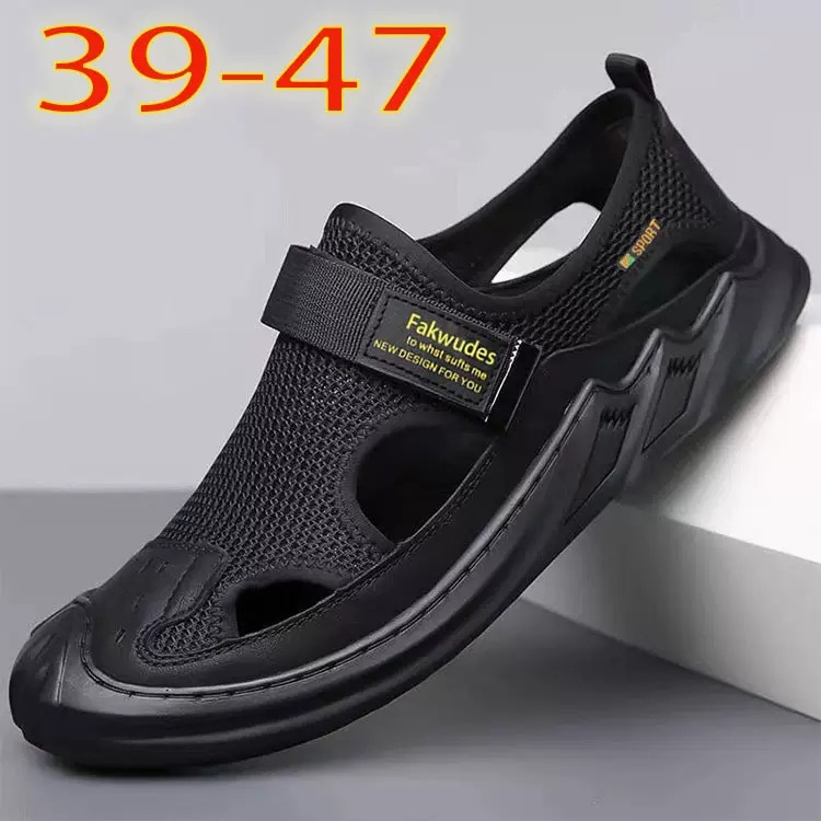 Sandalias de hombre transpirables de malla, ligeras, de nuevo estilo, con puntera cerrada, sin cordones, huecas, informales.