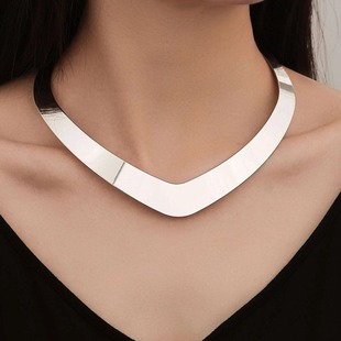 Bright Metal Collar V-shaped Necklace Simple Necklace Amazon Jewelry Cross-border choker