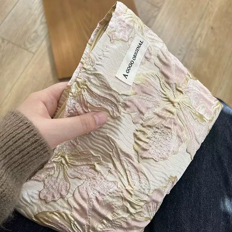 Ins нишевая высококачественная косметичка с цветочным принтом, морщинистая текстура, большая вместительная портативная сумка-вкладыш, сумка для хранения средств по уходу за кожей