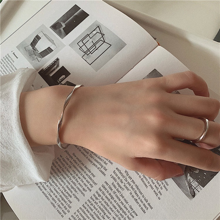 Fashion Geometric Alloy Plating Bangle