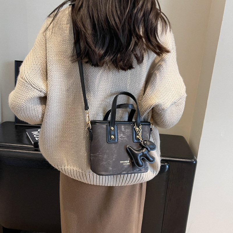 Nicho Zhong 2025 nuevo estilo de moda bolso de hombro versátil bolso de moda bolso de balde de agua súper caliente bolso mujer