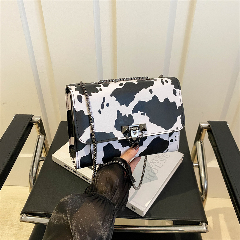 Leopard Print Bag for Women 2026 Spring New Retro Single-Shoulder Cow Pattern Crossbody Bag Fashionable Personality Chain Small Square Bag Leopard Print Bag for Women 2026 Spring New Retro Single-Shoulder Cow Pattern Crossbody Bag Fashionable Personality Chain Small Square Bag