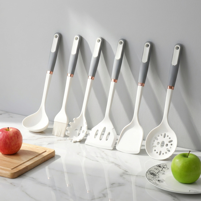 Easy-To-Clean Silicone Kitchen Utensil Set with Handle Hanging Hole Storage Non-Stick Pan Silicone Spatula Kitchen Full Set of Base Tools