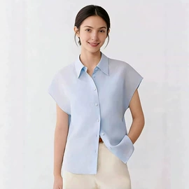 女式针织衫;连衣裙;女式羊毛衫