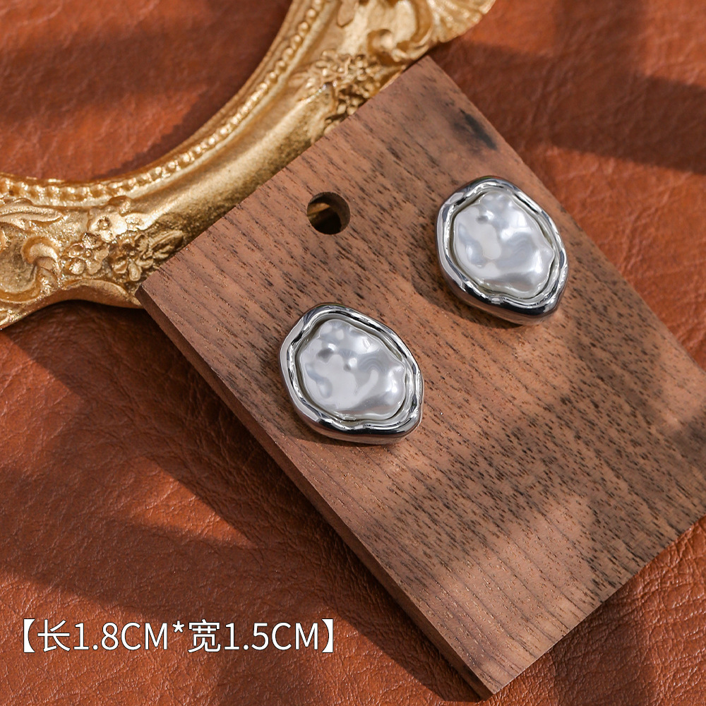 Fashionable earrings, silver 925 sample