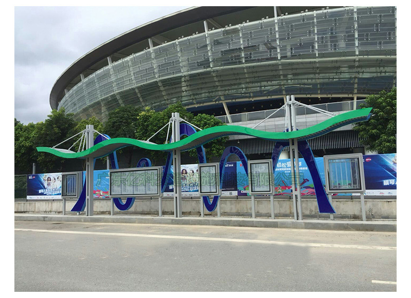 03珠海飘带候车亭.jpg
