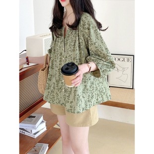 2024 New Doll Shirt Top Women's Thin French Sweet V-neck Lantern Sleeve Floral Chic Seven-point Sleeve Shirt