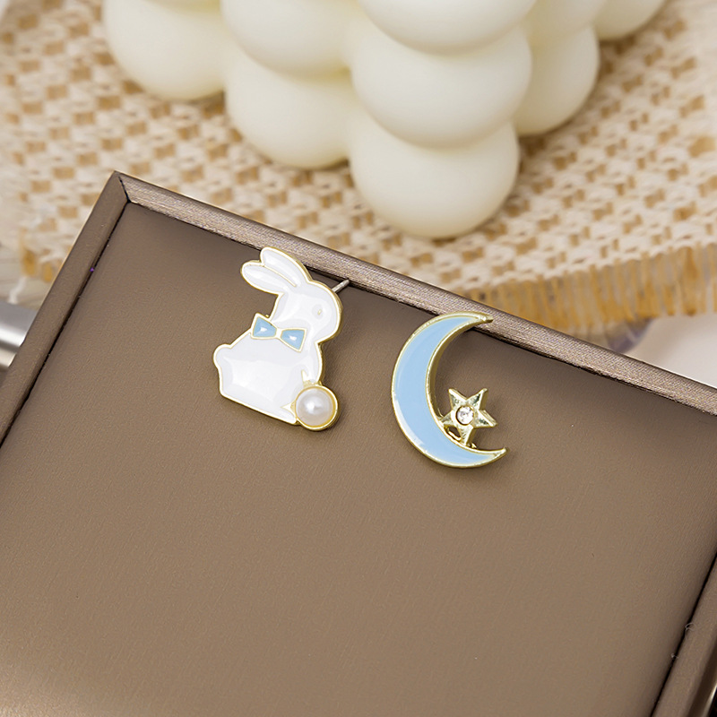 Alloy Material 1 Pair Cute Cartoon Character Plating Alloy Artificial Pearls Earrings