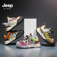 Jeep童靴2025年春秋新型男児ランニングシューズは便利に中小童スポーツシューズの通気ネットを掛けた