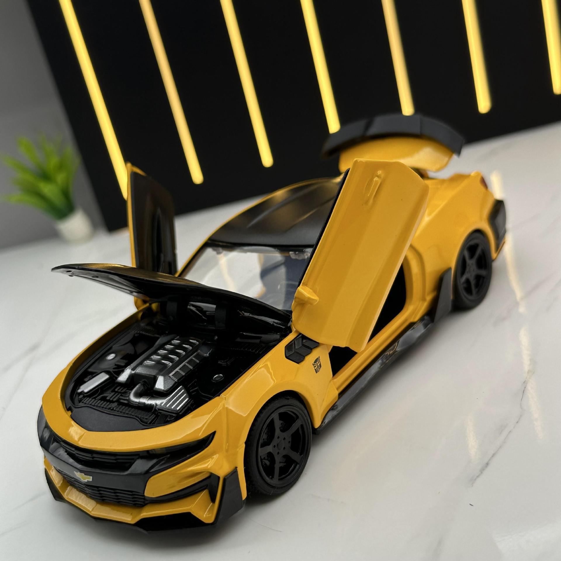 (A granel) Jianyuan aleación coche modelo 1:32 Comello abejorro tire hacia atrás con sonido y luz juguete coche deportivo modelo de sonido