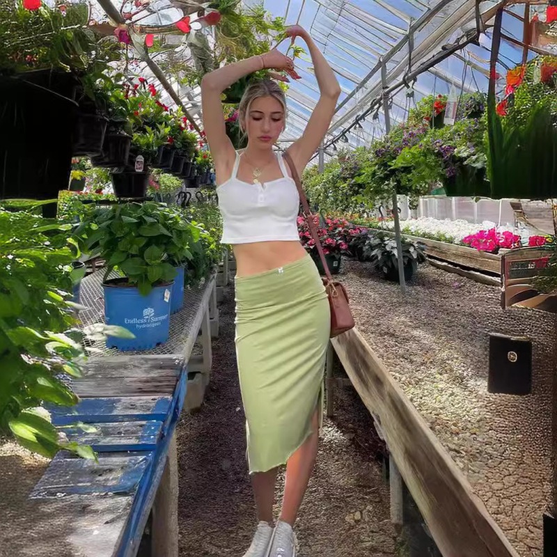 2024 European and American Summer New Low Waist Solid Color Side Slit Ear Edge Slim-fit Slimming Sexy Hip Women's Half Skirt 2024 European and American Summer New Low Waist Solid Color Side Slit Ear Edge Slim-fit Slimming Sexy Hip Women's Half Skirt