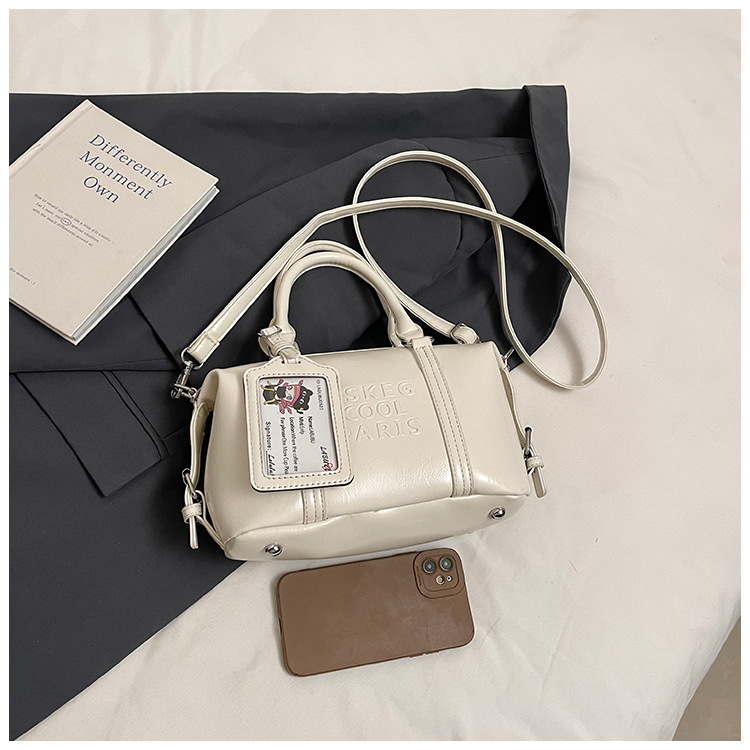 Korean version hand-held bowling bag for women 2025 new retro niche commuting pillow bag versatile single-shoulder crossbody bag Specification drawing