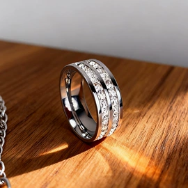 戒指;项链;手镯