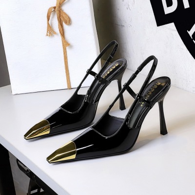 2629-1 European and American style banquet high heels, slim heels, patent leather high heels, metal pointed toe, empty b