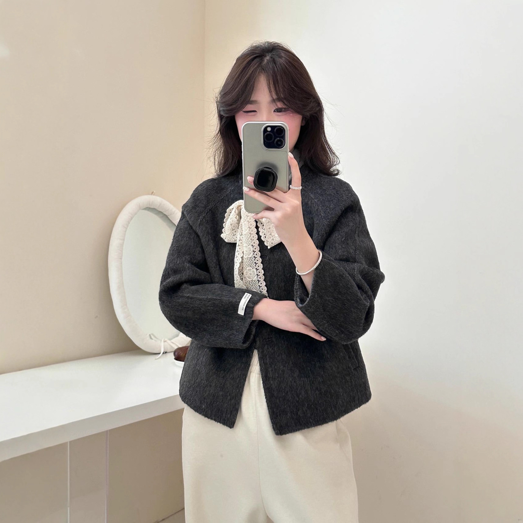 2025秋冬新款大衣甜美蕾丝蝴蝶结圆领短款韩系设计小清新可爱外套