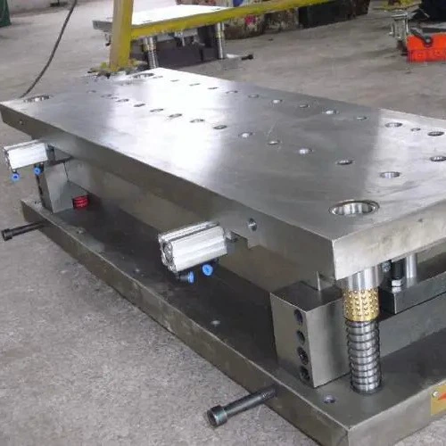 Прецизионные аппаратные большие штемпелюя прессформы автомобильные алюминиевые аксессуары плесень завод большое оборудование штемпелюя прессформы делая и обрабатывая