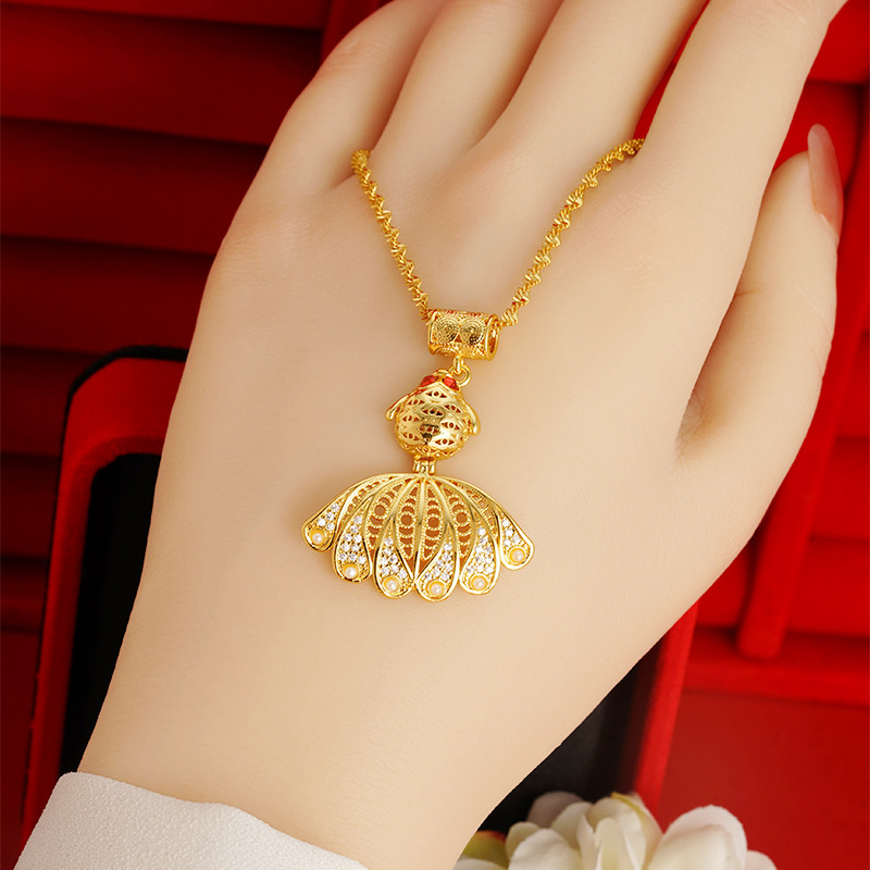 Colgante de pescado con incrustaciones de oro de lujo Vietnam arena oro moda estilo antiguo collar de mujer de alto grado colgante hueco todo a juego suministro de fábrica