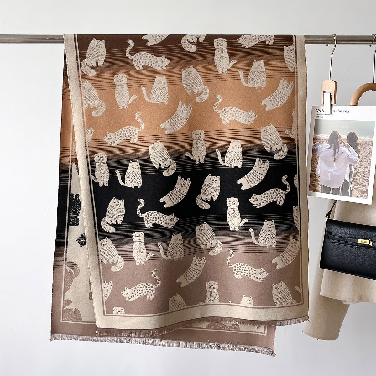 700g Weight Scarf Classification Daily, Street Occasion Polyester Material Cat Pattern Autumn&Winter Season Unisex Gender Cute, Basic Style Unisex Cute Basic Cat Polyester Scarf 无
